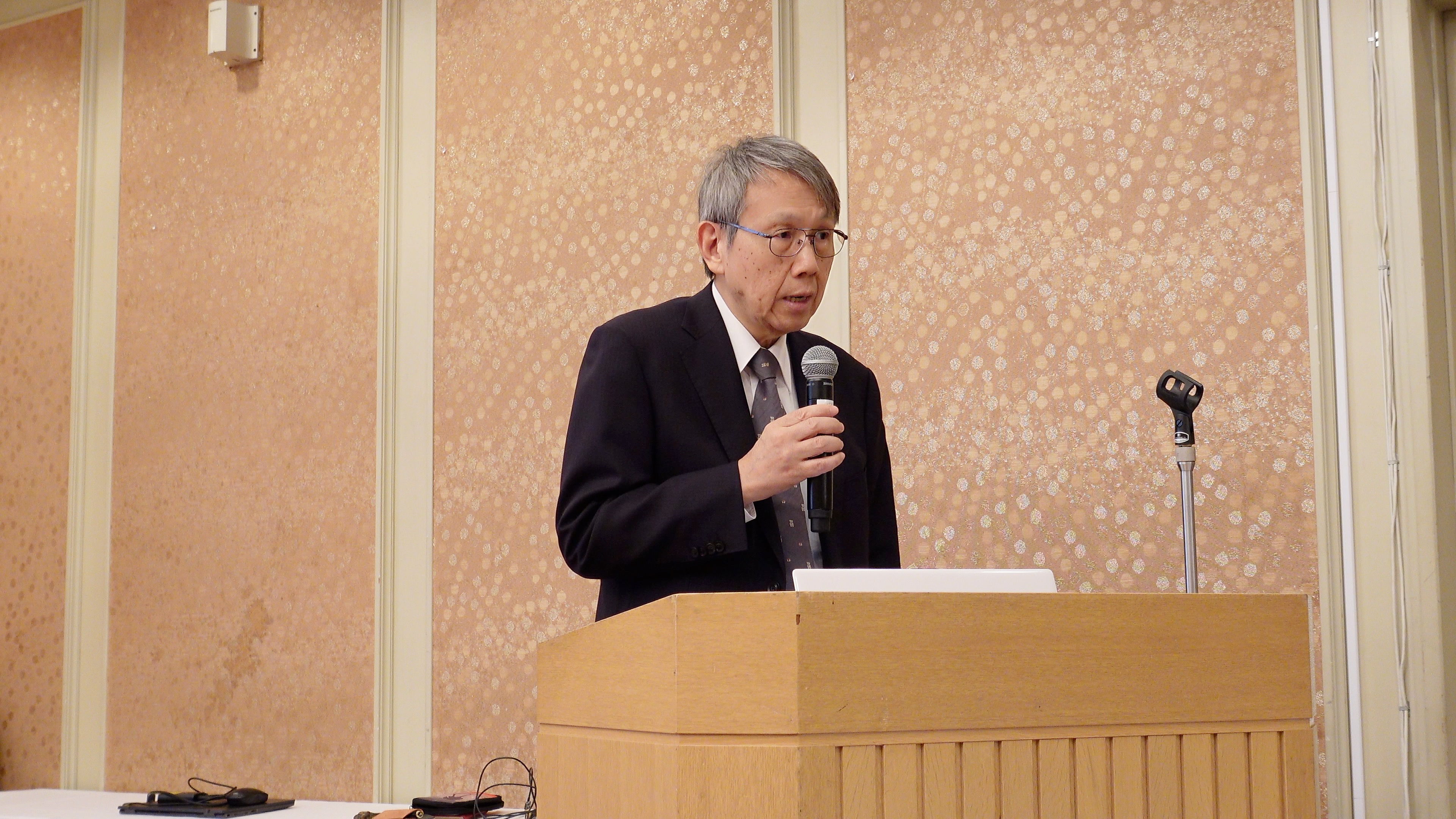 （一財）機械振興協会副会長　櫻井和人　挨拶の様子